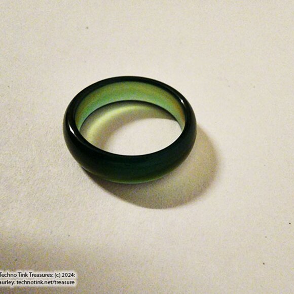 Green Stone Ring - Picture 9 of 10